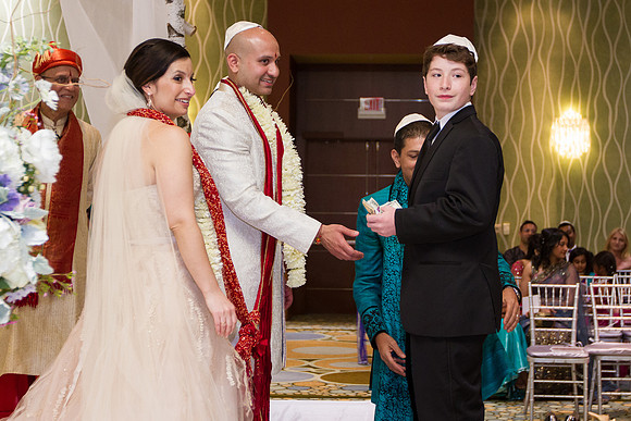 700-renaissance-boston-waterfront-hotel-wedding2438