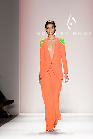 222-Noon-by-Noor-spring-2013-Vail-Fucci-Kryolan-fashion-week-2200217