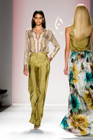 132-Noon-by-Noor-spring-2013-Vail-Fucci-Kryolan-fashion-week-1309921