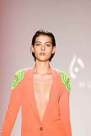 224-Noon-by-Noor-spring-2013-Vail-Fucci-Kryolan-fashion-week-2220222