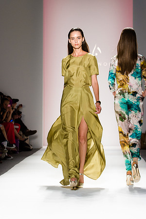 153-Noon-by-Noor-spring-2013-Vail-Fucci-Kryolan-fashion-week-1519968