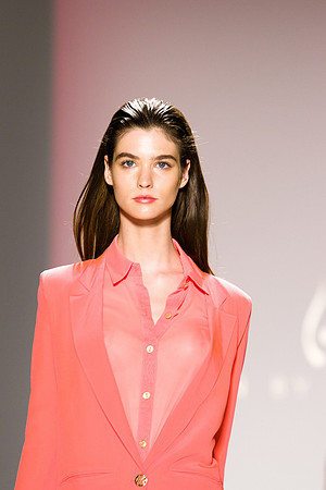 209-Noon-by-Noor-spring-2013-Vail-Fucci-Kryolan-fashion-week-2070173