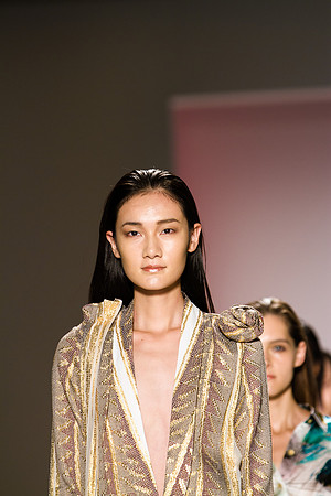 241-Noon-by-Noor-spring-2013-Vail-Fucci-Kryolan-fashion-week-2390261