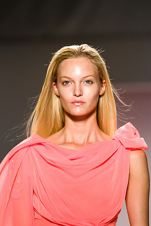 235-Noon-by-Noor-spring-2013-Vail-Fucci-Kryolan-fashion-week-2330246