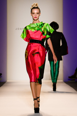 108-Joanna-Mastroianni-spring-2013-Vail-Fucci-Kryolan-fashion-week-1050751