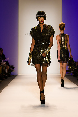 213-Joanna-Mastroianni-spring-2013-Vail-Fucci-Kryolan-fashion-week-2091105