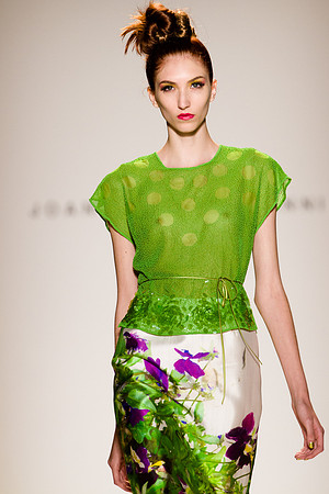 116-Joanna-Mastroianni-spring-2013-Vail-Fucci-Kryolan-fashion-week-1130785