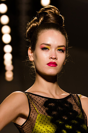 226-Joanna-Mastroianni-spring-2013-Vail-Fucci-Kryolan-fashion-week-2221143