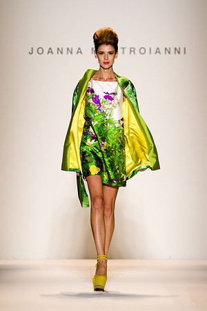 152-Joanna-Mastroianni-spring-2013-Vail-Fucci-Kryolan-fashion-week-1480892