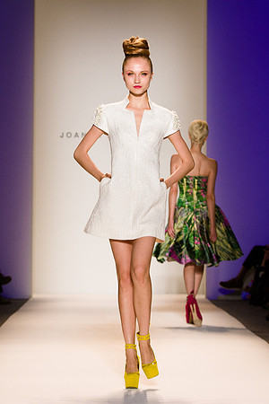 131-Joanna-Mastroianni-spring-2013-Vail-Fucci-Kryolan-fashion-week-1270824