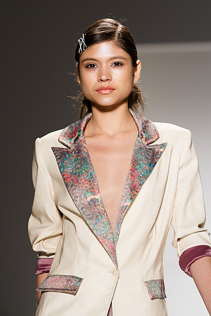 359-Whitney-Eve-Kryolan-Vail-Fucci-3581183