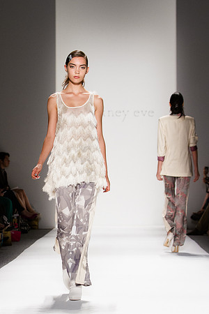 360-Whitney-Eve-Kryolan-Vail-Fucci-3591191