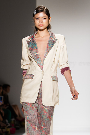 358-Whitney-Eve-Kryolan-Vail-Fucci-3571182