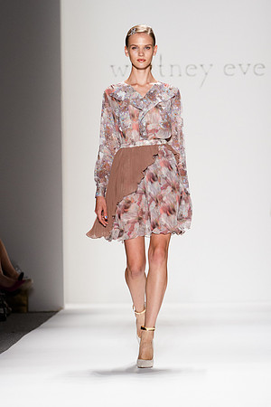 318-Whitney-Eve-Kryolan-Vail-Fucci-3181062