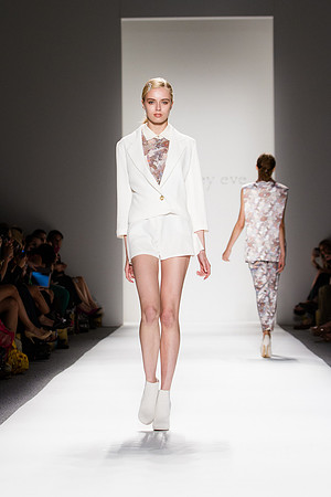 209-Whitney-Eve-Kryolan-Vail-Fucci-2090692