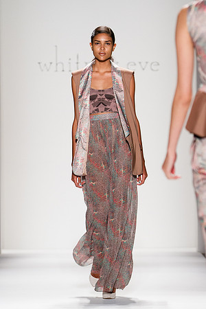 309-Whitney-Eve-Kryolan-Vail-Fucci-3091034