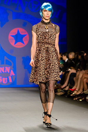 021-Anna-Sui-Spring-2013-Vail-Fucci-0211448