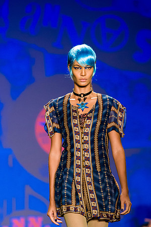 005-Anna-Sui-Spring-2013-Vail-Fucci-0051357