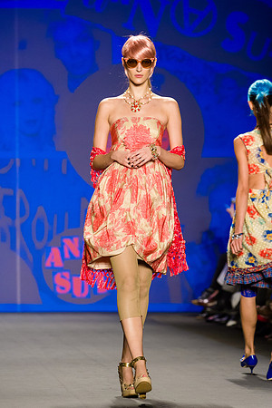 106-Anna-Sui-Spring-2013-Vail-Fucci-1061791