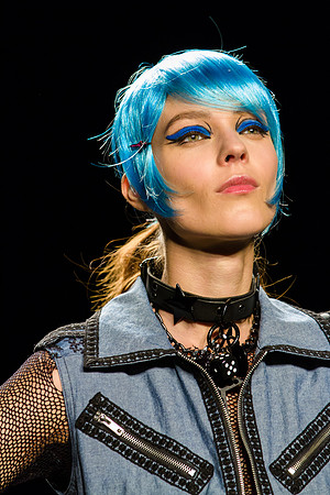 127-Anna-Sui-Spring-2013-Vail-Fucci-1271873