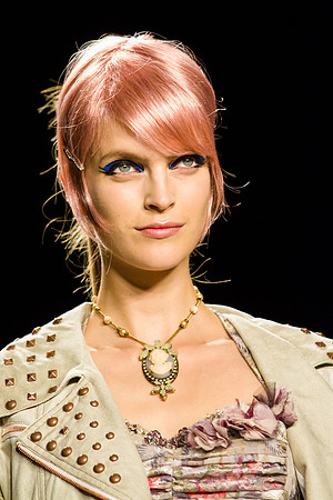 093-Anna-Sui-Spring-2013-Vail-Fucci-0931746