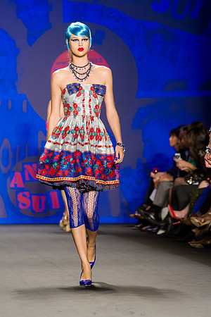 114-Anna-Sui-Spring-2013-Vail-Fucci-1141817