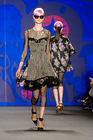 050-Anna-Sui-Spring-2013-Vail-Fucci-0501572