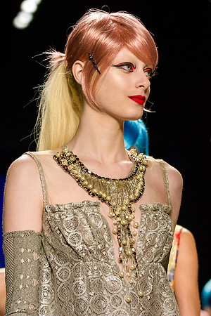 143-Anna-Sui-Spring-2013-Vail-Fucci-1431942-2