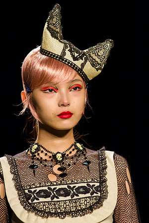 089-Anna-Sui-Spring-2013-Vail-Fucci-0891733