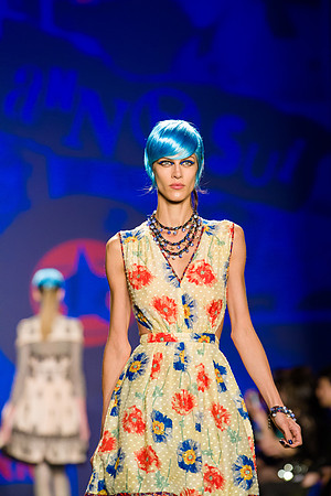 101-Anna-Sui-Spring-2013-Vail-Fucci-1011774