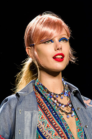 110-Anna-Sui-Spring-2013-Vail-Fucci-1101811