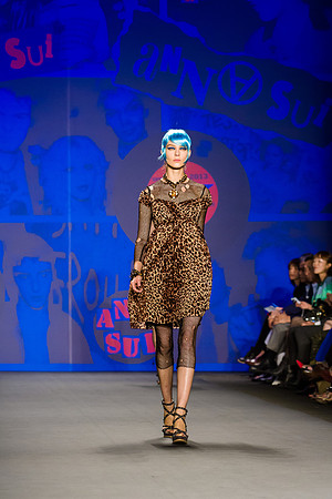 026-Anna-Sui-Spring-2013-Vail-Fucci-0261472