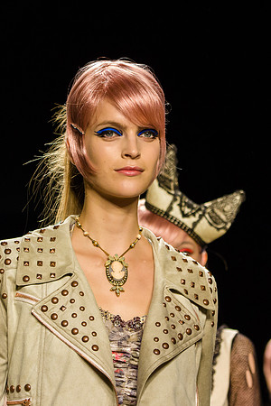 141-Anna-Sui-Spring-2013-Vail-Fucci-1411939