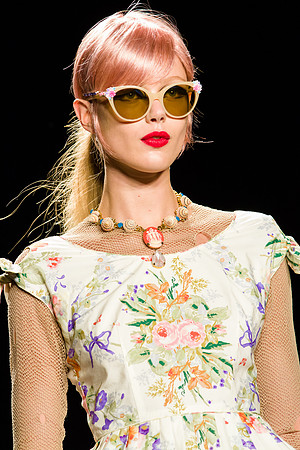 038-Anna-Sui-Spring-2013-Vail-Fucci-0381512