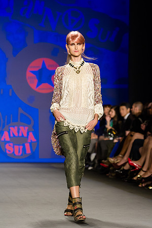 047-Anna-Sui-Spring-2013-Vail-Fucci-0471552