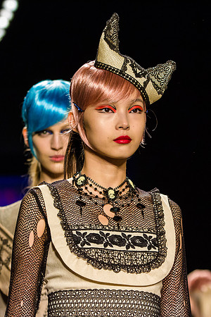 142-Anna-Sui-Spring-2013-Vail-Fucci-1421940-2