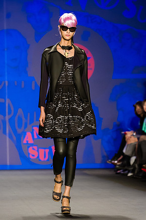 060-Anna-Sui-Spring-2013-Vail-Fucci-0601616