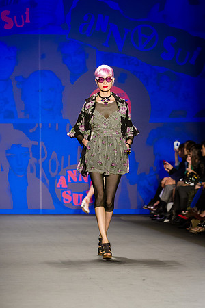 043-Anna-Sui-Spring-2013-Vail-Fucci-0431532