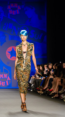 002-Anna-Sui-Spring-2013-Vail-Fucci-0021340