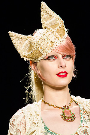 011-Anna-Sui-Spring-2013-Vail-Fucci-0111392