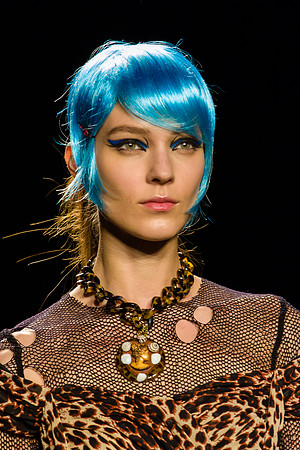 030-Anna-Sui-Spring-2013-Vail-Fucci-0301481