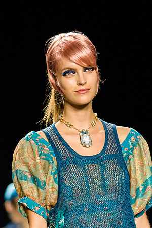 017-Anna-Sui-Spring-2013-Vail-Fucci-0171422
