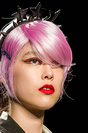 080-Anna-Sui-Spring-2013-Vail-Fucci-0801701