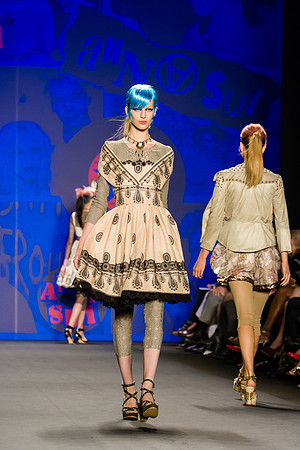 095-Anna-Sui-Spring-2013-Vail-Fucci-0951752