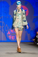 013-Anna-Sui-Spring-2013-Vail-Fucci-0131398