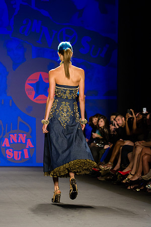 136-Anna-Sui-Spring-2013-Vail-Fucci-1361917