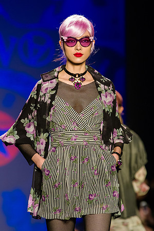 044-Anna-Sui-Spring-2013-Vail-Fucci-0441537