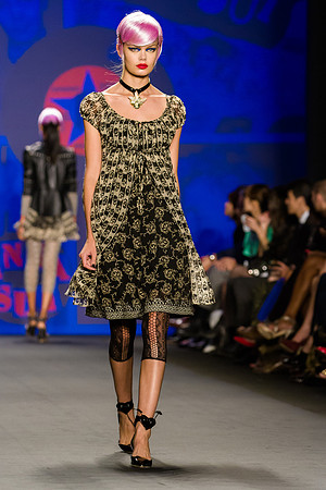 082-Anna-Sui-Spring-2013-Vail-Fucci-0821706