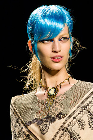 097-Anna-Sui-Spring-2013-Vail-Fucci-0971761