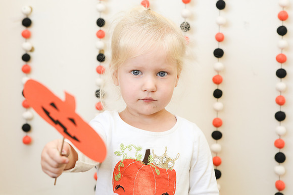 054-halloween-walnut-park-toddler-5832-2
